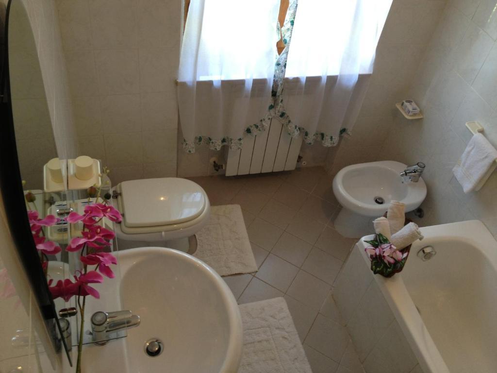 Aparthotel Il Porto Tuoro sul Trasimeno Zimmer foto