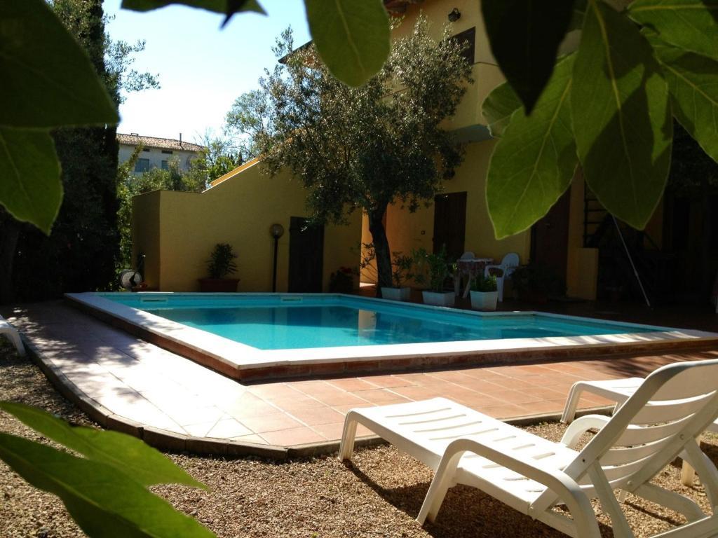 Aparthotel Il Porto Tuoro sul Trasimeno Exterior foto
