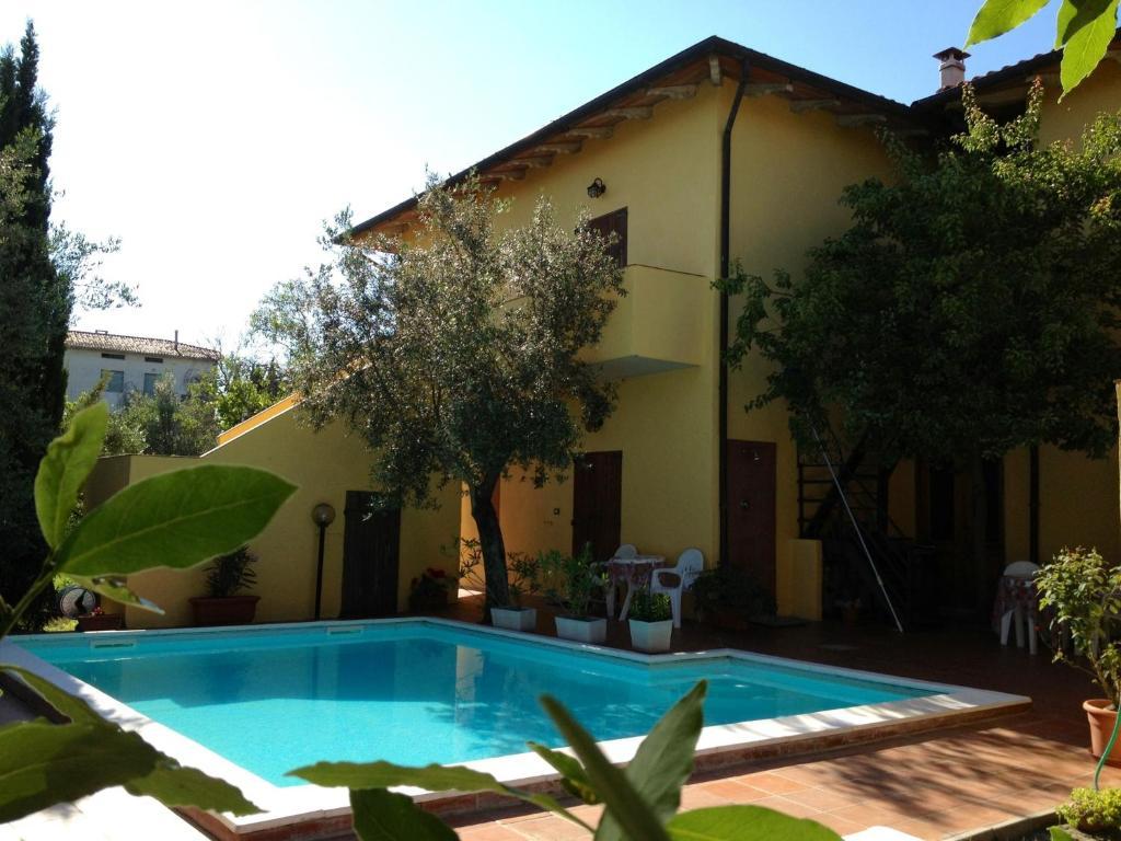 Aparthotel Il Porto Tuoro sul Trasimeno Exterior foto