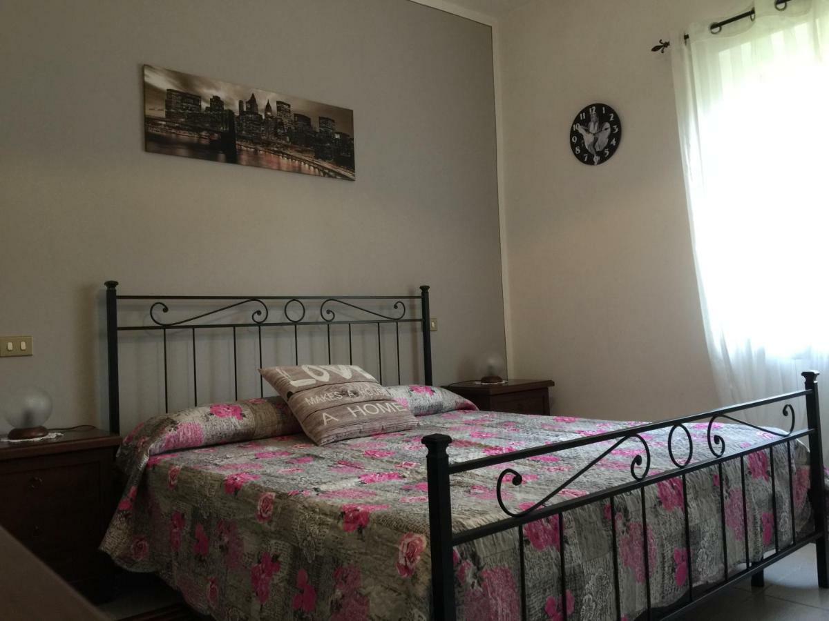 Aparthotel Il Porto Tuoro sul Trasimeno Exterior foto