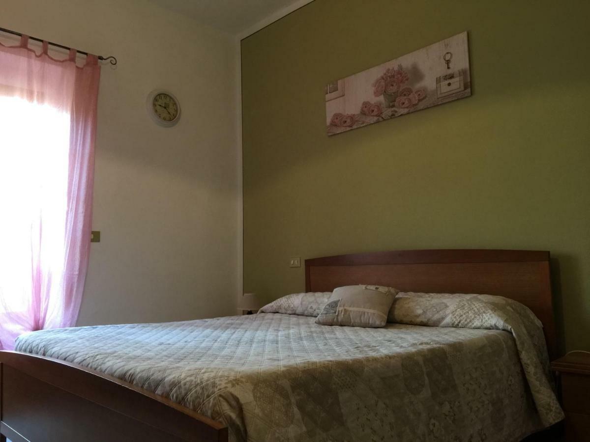 Aparthotel Il Porto Tuoro sul Trasimeno Exterior foto