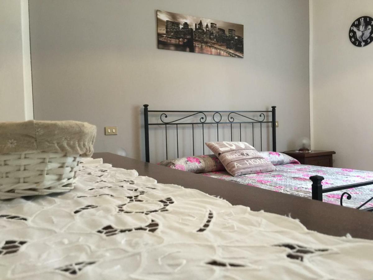 Aparthotel Il Porto Tuoro sul Trasimeno Exterior foto